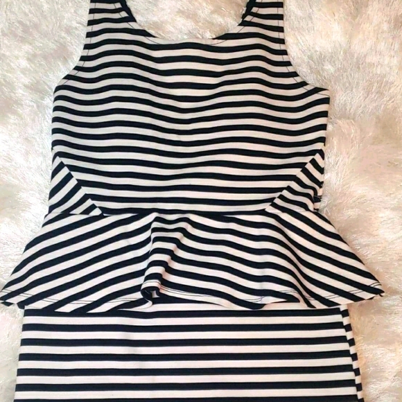 Mini dress - Picture 4 of 4